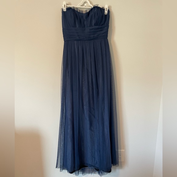 Vera Wang Maids Strapless Gown in Blue, Size 12‎ - Picture 1 of 5